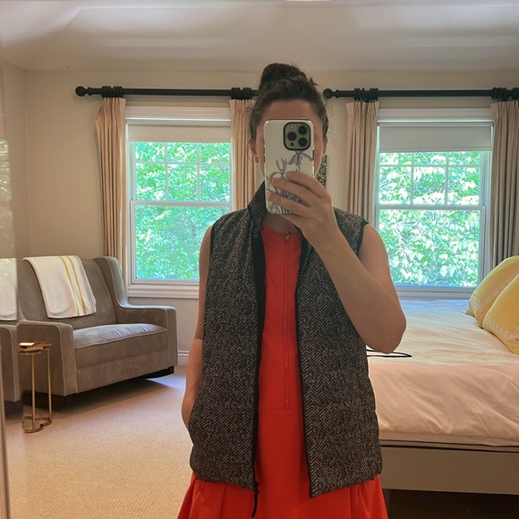 Lightweight Puffer Vest - Picture 7 of 7